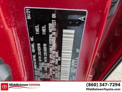 Used 2021 Toyota Highlander XLE AWD/4WD image 41