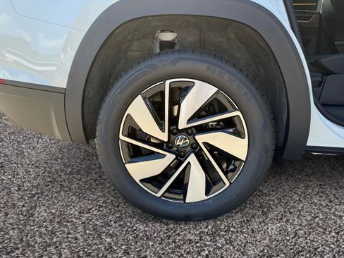 New 2026 Volkswagen Atlas SE image 14