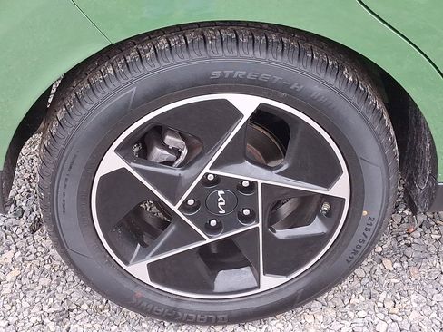 Certified 2023 Kia Soul EX image 8