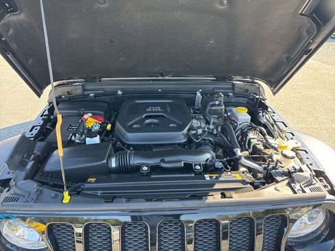 Used 2021 Jeep Wrangler Unlimited Sport image 33