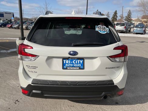 Used 2021 Subaru Forester Limited w/ Popular Package #3 image 6