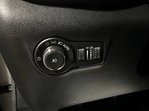 Used 2022 Jeep Compass Limited AWD/4WD image 7