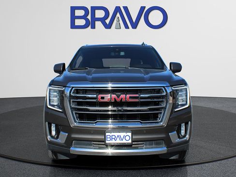 Used 2021 GMC Yukon SLT image 2