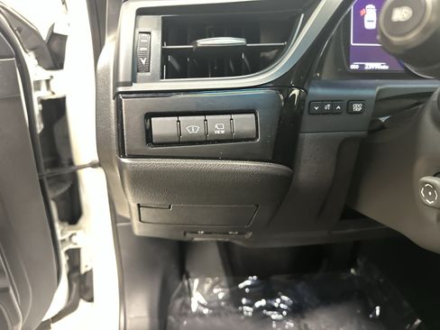 Used 2023 Lexus ES 350 Ultra Luxury w/ Accessory Package (Z1) FWD image 37
