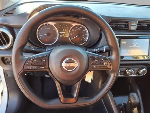 Certified 2025 Nissan Versa S w/ Trunk Package image 12