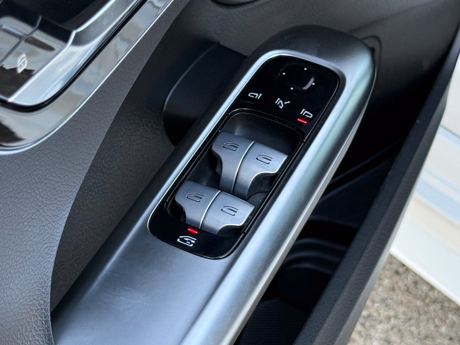 Used 2022 Mercedes-Benz C 300 Sedan image 23