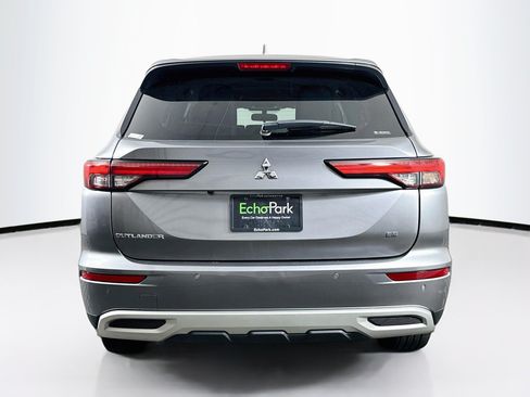 Used 2024 Mitsubishi Outlander SE AWD/4WD image 7