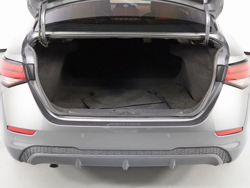 Used 2024 Nissan Sentra SV w/ SV Premium Package image 9