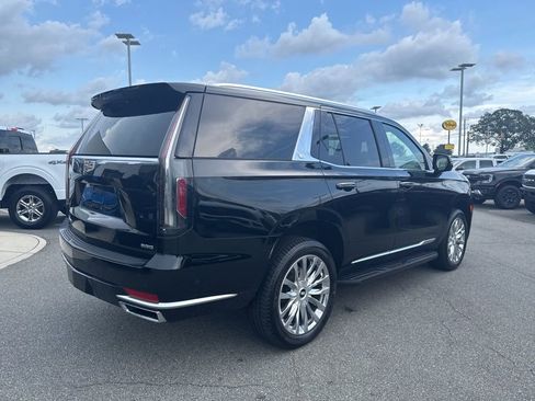 Used 2021 Cadillac Escalade Premium Luxury image 3