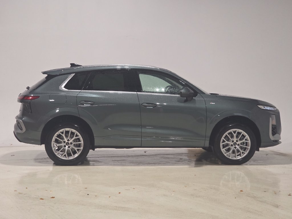 New 2026 Audi Q3 quattro 2.0T AWD/4WD image 4