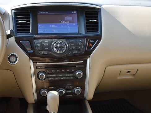 Used 2014 Nissan Pathfinder Platinum w/ Platinum Premium Package AWD/4WD image 9