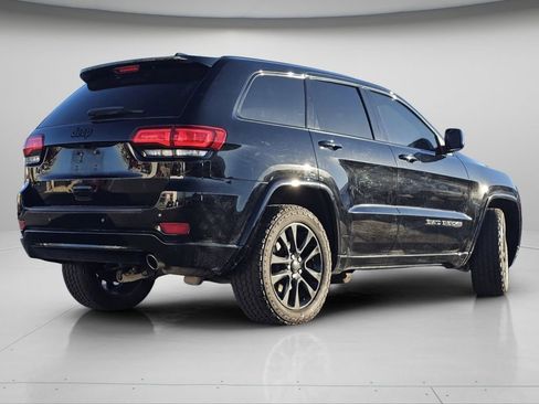 Used 2020 Jeep Grand Cherokee Altitude image 24