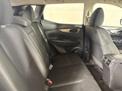 Used 2019 Nissan Rogue Sport S FWD image 17