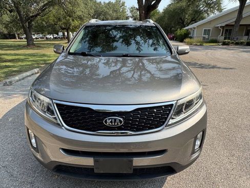 Used 2015 Kia Sorento LX image 8