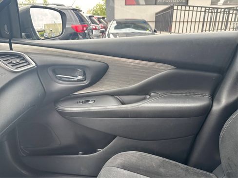 Used 2018 Nissan Murano SV image 33