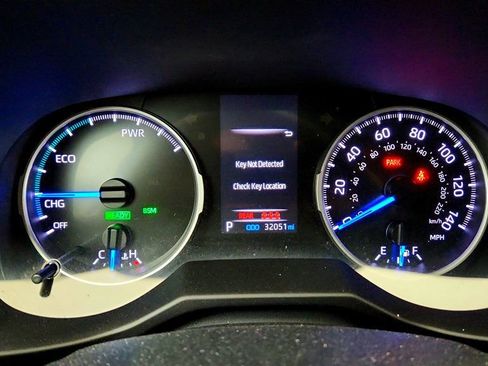 Used 2020 Toyota RAV4 XLE AWD/4WD image 15