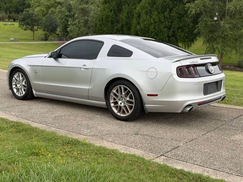 Used 2013 Ford Mustang Premium RWD image 16