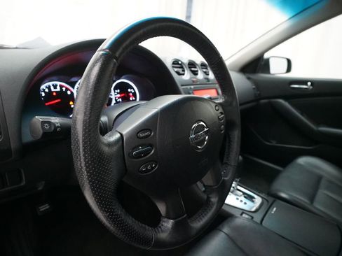 Used 2010 Nissan Altima 2.5 SL w/ SL Pkg FWD image 8
