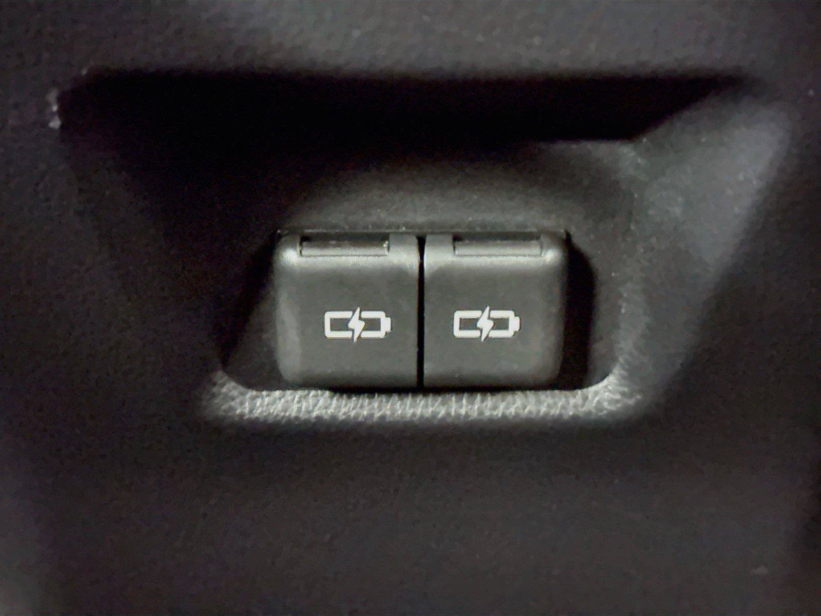Certified 2025 Toyota RAV4 XLE AWD/4WD image 35