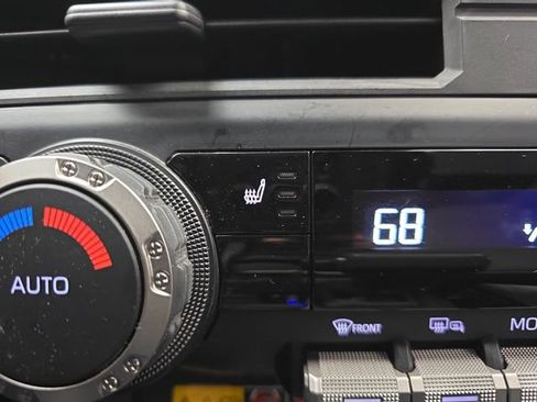 Used 2025 Toyota Tacoma SR5 RWD image 33