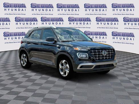 New 2025 Hyundai Venue SEL image 11