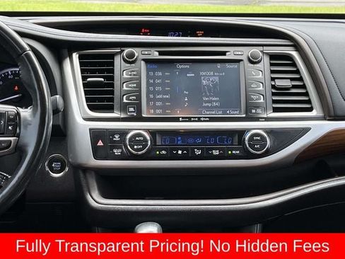 Used 2019 Toyota Highlander Limited Platinum AWD/4WD image 15