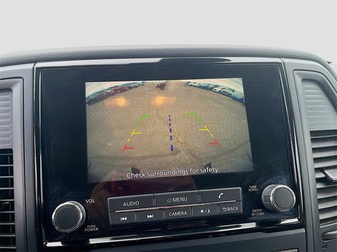 Used 2023 Nissan Titan SV w/ SV Convenience Package image 13