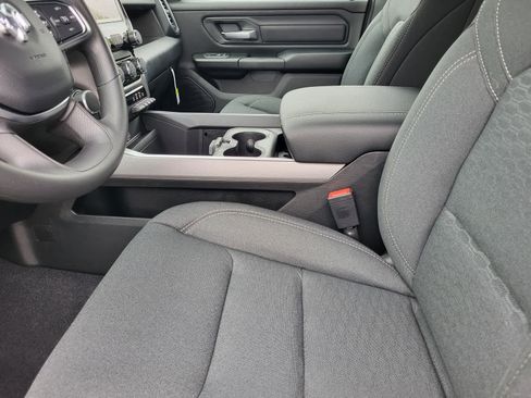 New 2026 RAM 1500 Express AWD/4WD image 22