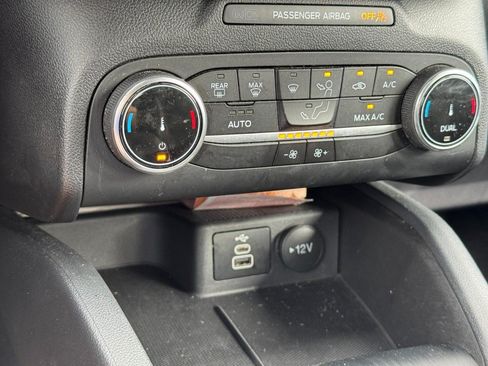 Used 2025 Ford Escape ST-Line AWD/4WD image 22