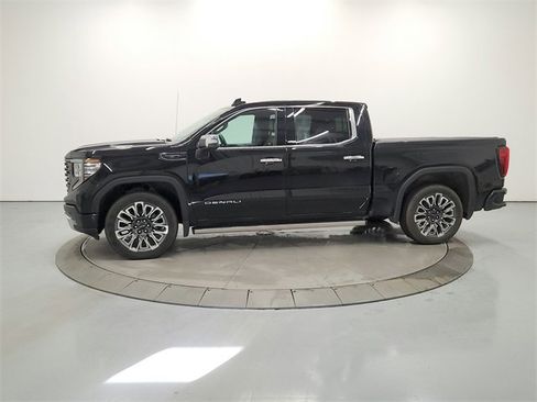 Used 2023 GMC Sierra 1500 Denali Ultimate image 4