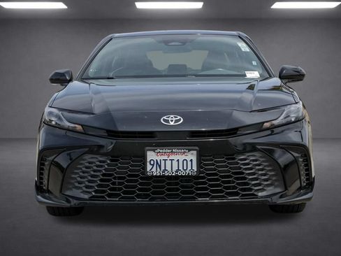 Used 2025 Toyota Camry SE FWD image 10