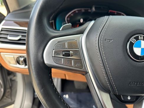 Used 2020 BMW 750i xDrive w/ Executive Package AWD/4WD image 34