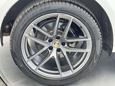 Certified 2025 Porsche Macan Turbo AWD/4WD image 13