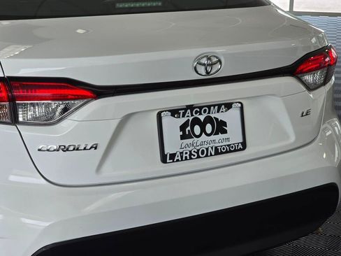 Used 2024 Toyota Corolla LE FWD image 12