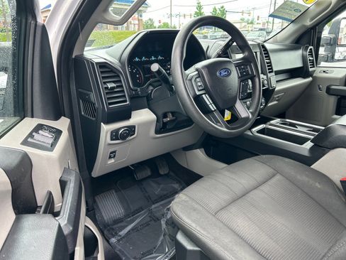 Used 2019 Ford F150 XL w/ Equipment Group 101A Mid AWD/4WD image 5