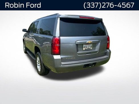 Used 2019 Chevrolet Suburban LT RWD image 3