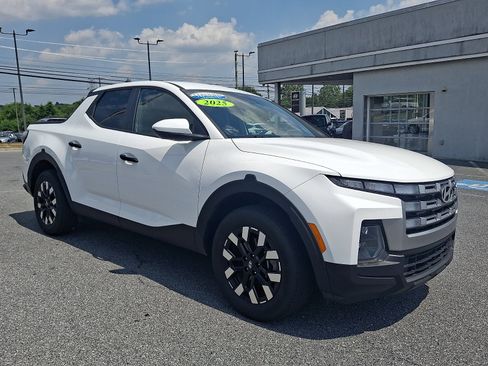 Certified 2025 Hyundai Santa Cruz SE AWD/4WD image 3