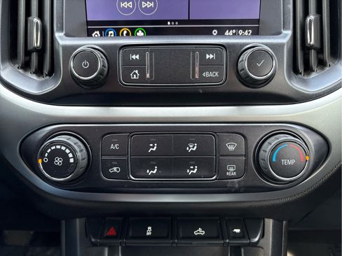 Used 2019 Chevrolet Colorado LT w/ LT Convenience Package image 18