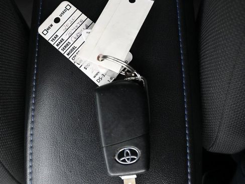 Used 2020 Toyota Corolla SE image 20