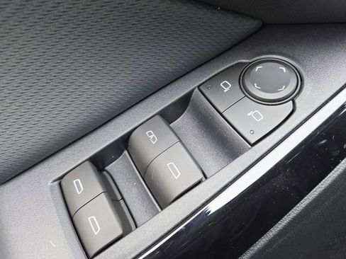 New 2026 Chevrolet Equinox LT w/ Convenience Package II image 10