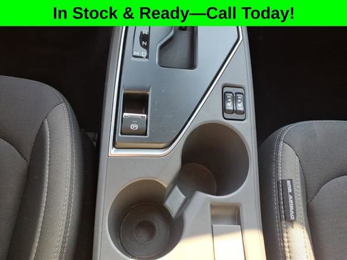 Used 2025 Subaru Crosstrek 2.0i Premium image 15