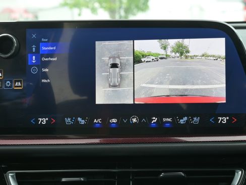 Used 2024 Chevrolet Traverse RS AWD/4WD image 19