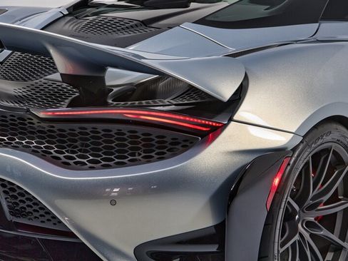 Used 2022 McLaren 765LT RWD image 40