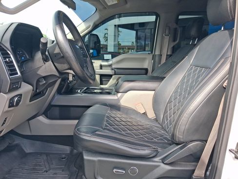 Used 2018 Ford F250 XLT w/ XLT Premium Package AWD/4WD image 10