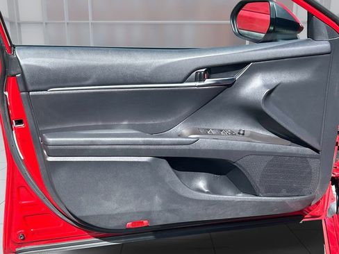 Used 2024 Toyota Camry SE image 17