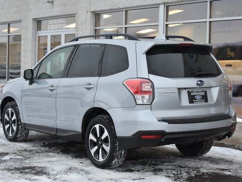 Used 2018 Subaru Forester 2.5i Premium w/ All-Weather Package image 4