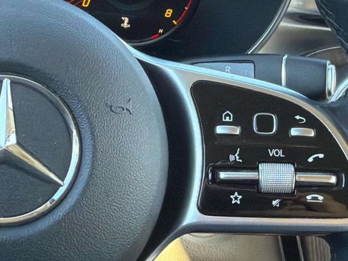 Used 2020 Mercedes-Benz GLC 300 4MATIC image 12