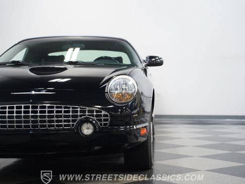 Used 2005 Ford Thunderbird RWD image 20