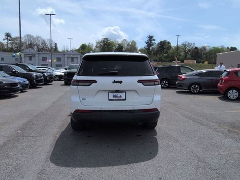 Certified 2021 Jeep Grand Cherokee L Laredo image 7