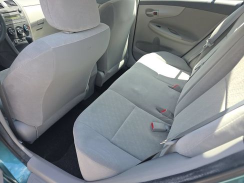 Used 2009 Toyota Corolla LE FWD image 12